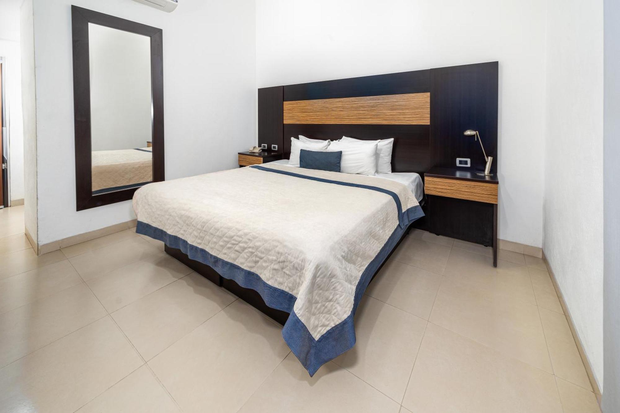 Hotel Mexico Plaza Silao Aeropuerto Eksteriør bilde